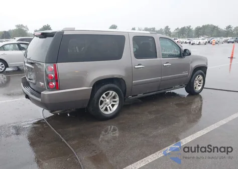2013 GMC Yukon Xl 1500 Denali z USA, uszkodzony, nr VIN 1GKS2MEF7DR197441